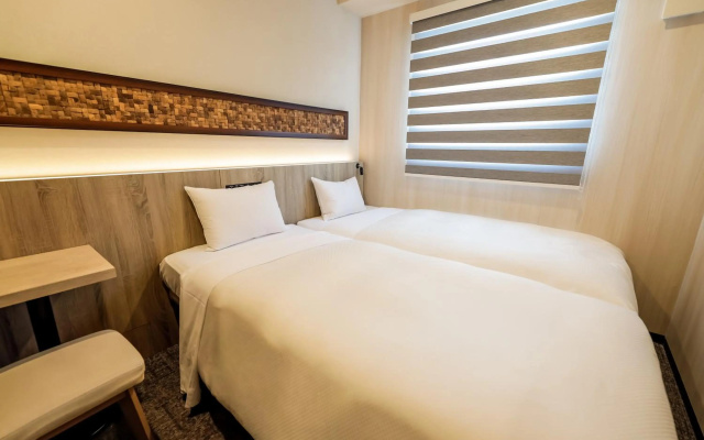 Hotel IL FIORE Kasai Annex – Guest Rooms – Tokyo