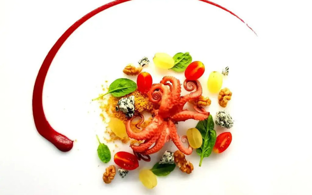 Caesars Gardens Hotel & Spa