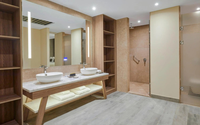 Hyatt Regency Cairo West