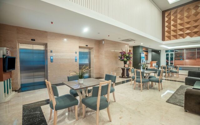 Oyo Flagship 728 Baileys Apartment