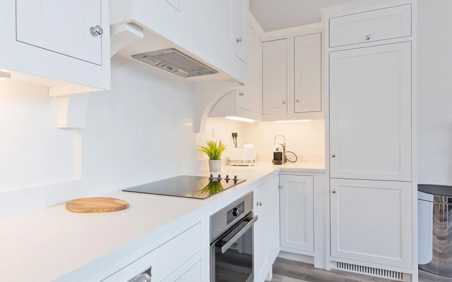 Henrietta Suites City Centre