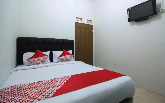 OYO 2593 Mawar Homestay