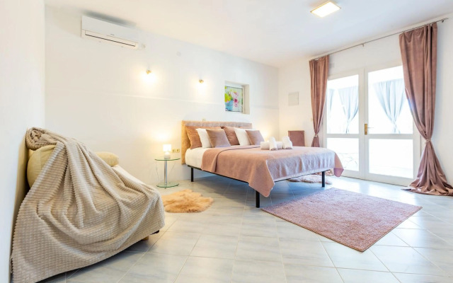 Šjor 2 BDR Apartment w grill