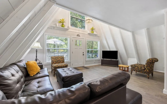 Natures Nook A-frame 2 BDR