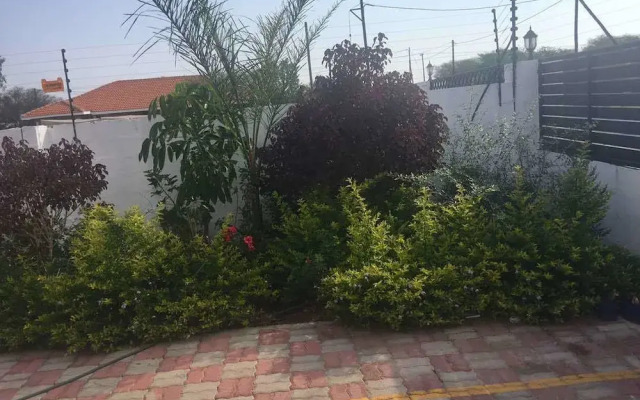 Eagle Suites Guest House