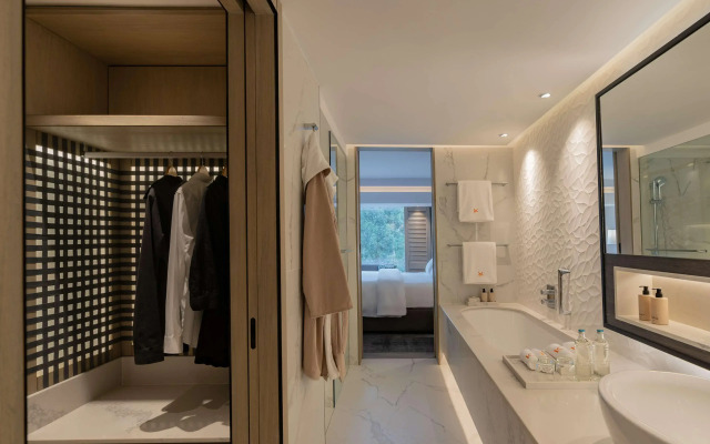 Kwetu Nairobi, Curio Collection By Hilton