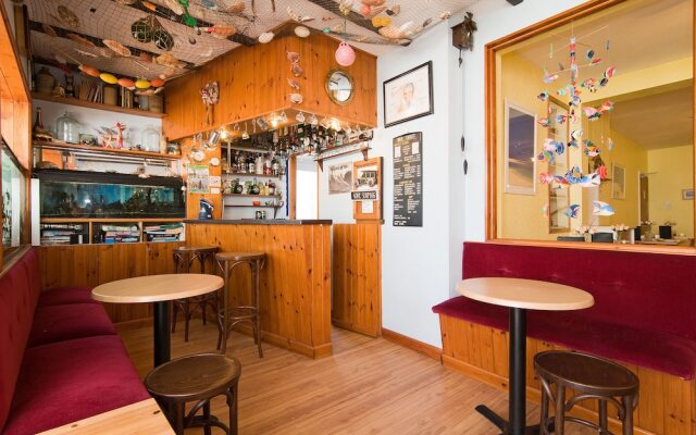 The Three Tees - Guest house