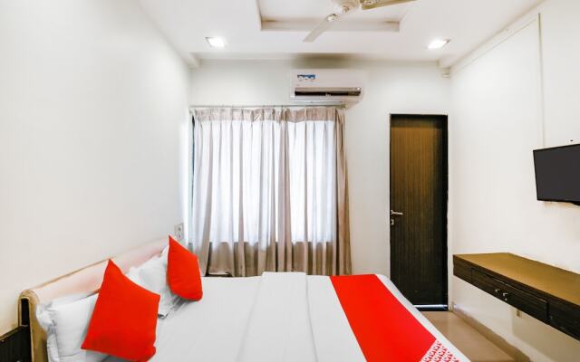 Hotel The Gentleman by OYO Rooms