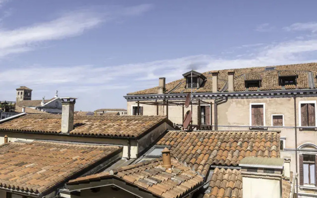 Luxury Venice Apartments