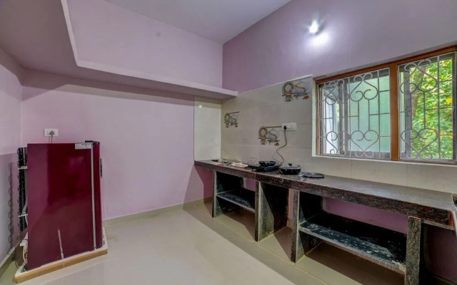 OYO Home 19884 Enticing 2BHK Mandrem