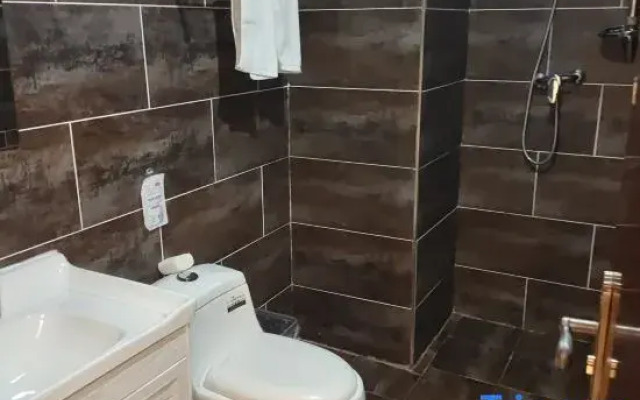 Hailin Xinjia Fashion Express Hotel