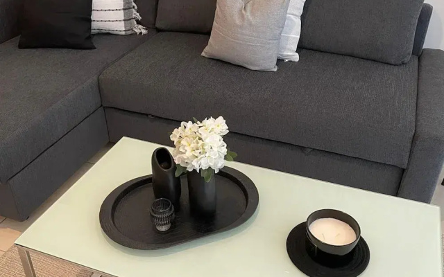 73 LCA - Stay Novel Apartment