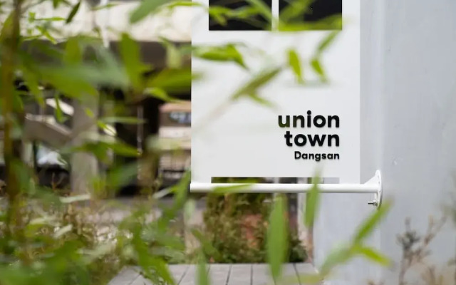 Upflo House Dangsan - All you can enjoy