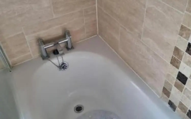 Gillingham Retreat - Spacious 4 Bedroom House