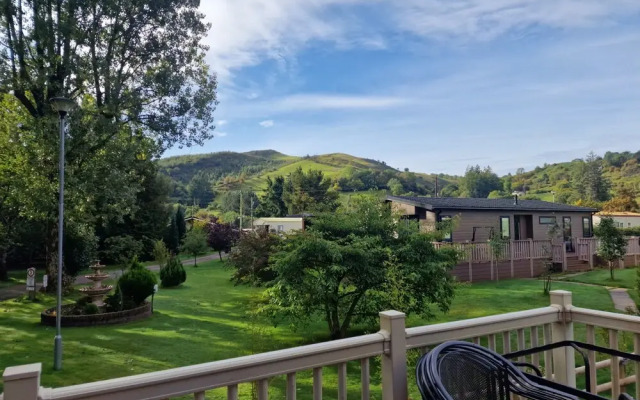 Maple 2 Bedroom Luxury Lodge in Mid Wales