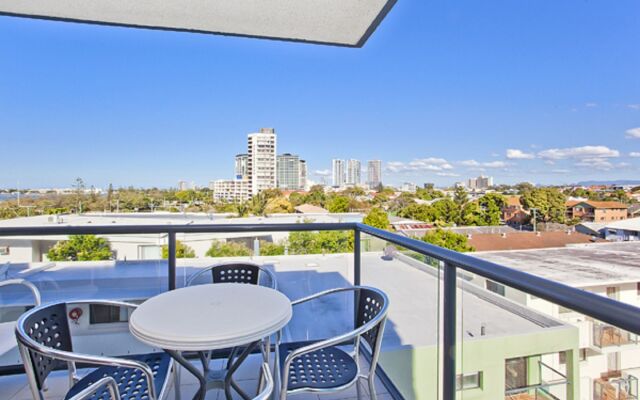 Aqualine Apartments