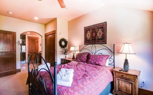 Premier 4 Bedroom Ski in, Ski out Lone Eagle Condo With the Best Access to Skiing in Keystone