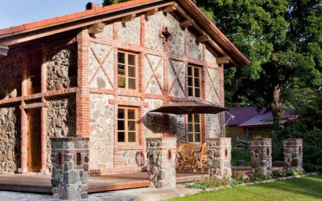 Linnumaja Guesthouse