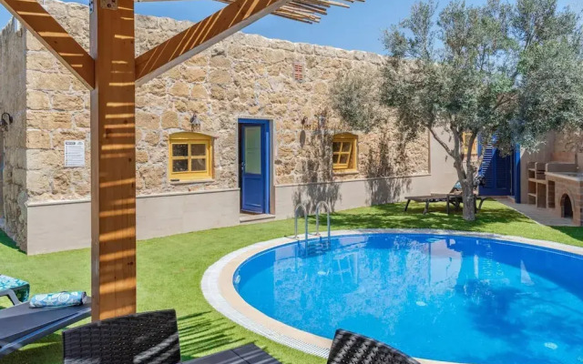 Villa Oliva 4 Bedroom Villa