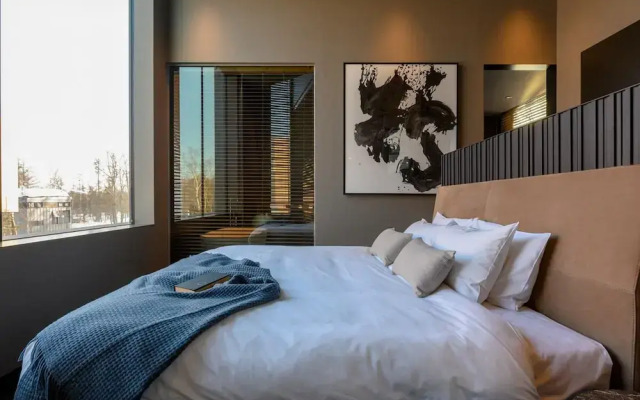 Odile by Hokkaido Tracks