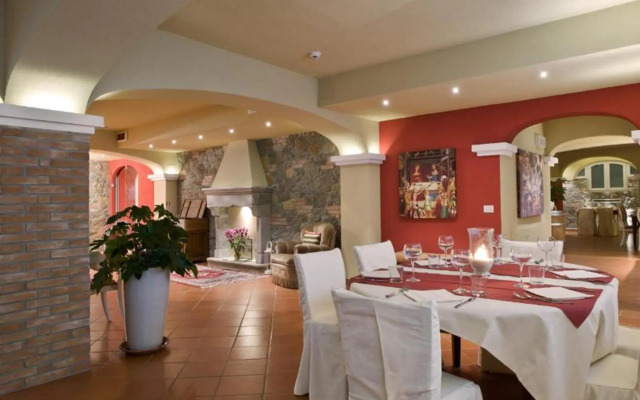 Hotel Casolare Le Terre Rosse