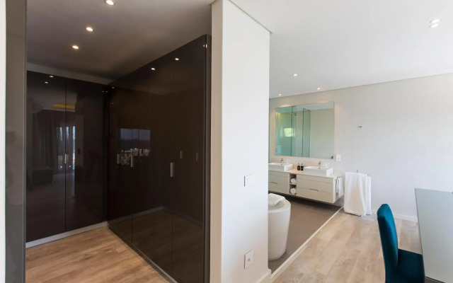 62 Camps Bay