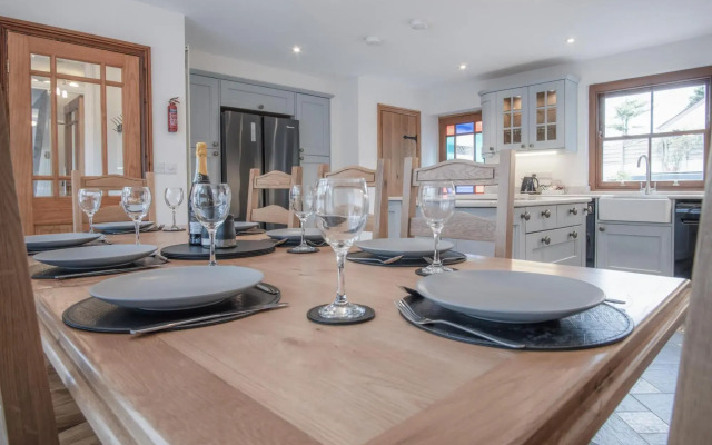 Pendeilo Villa - 5 Bedroom Holiday Home - Amroth