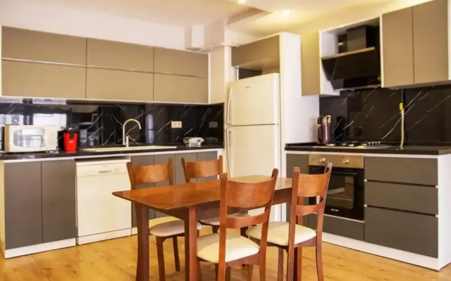 Cozy and Central Flat Near Shore in Karsiyaka