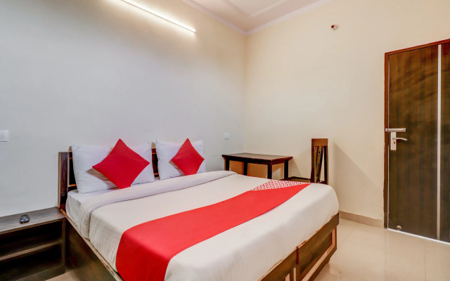 Hotel Sapphire by OYO Rooms