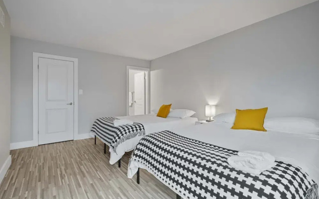 Spacious 2BR 2BA City Haven