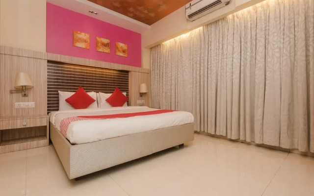 OYO 22061 Hotel Khwaishh Presidency