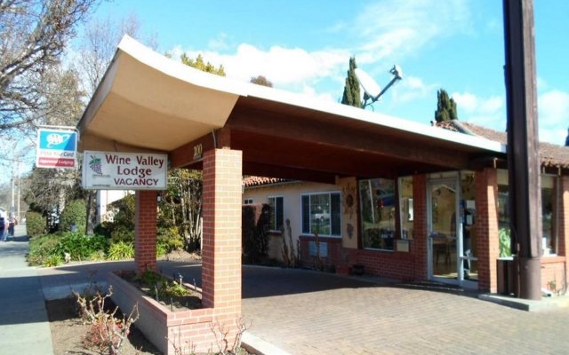 Wine Valley Lodge