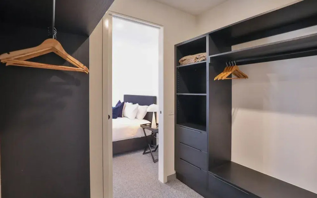 Indulge Apartments City View Penthouses
