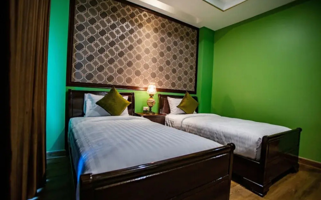 Chunlee Grand Hotel