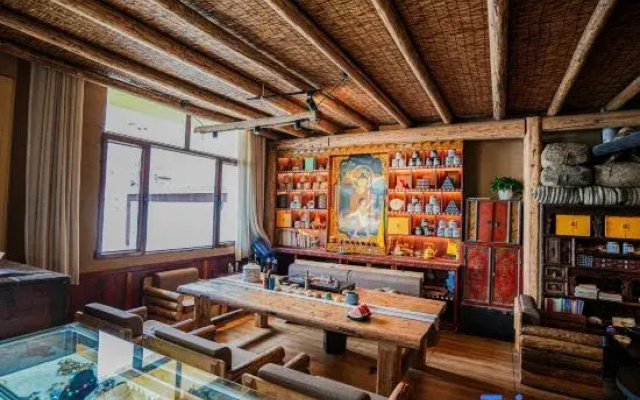 Shangu Homestay (Yagetang Branch)