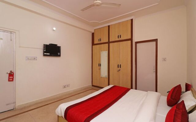 OYO 11452 Golden Castle Lodge