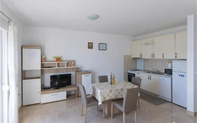 One-Bedroom Apartment Klek with Sea view 07
