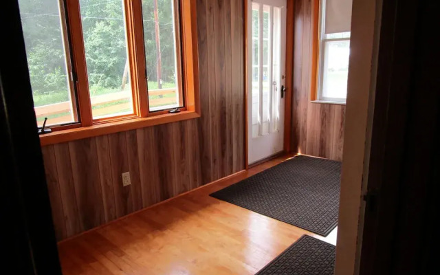 Active Lakeview Escape