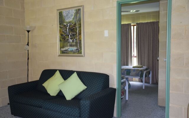 Mooyabil Farm Holidays
