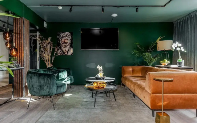XHOTEL