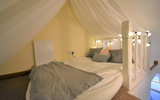 Warwick Home Downey Birch