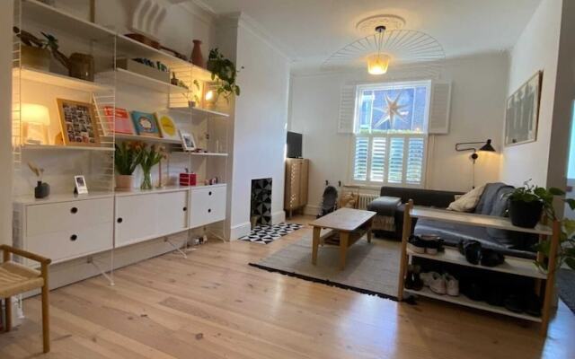 Scandinavian-inspired 2BD House Kensal Town!