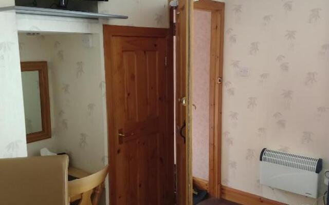 Hollingworth Lake Guest House Room Only Accommodation