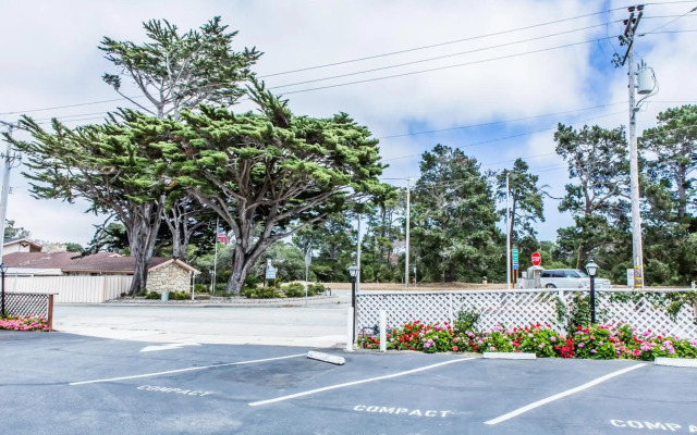 Pelican Inn Monterey
