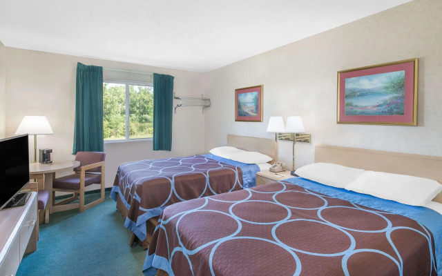 Super 8 by Wyndham Canandaigua