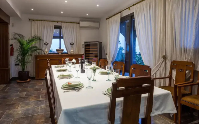 Villa With Direct sea Access
