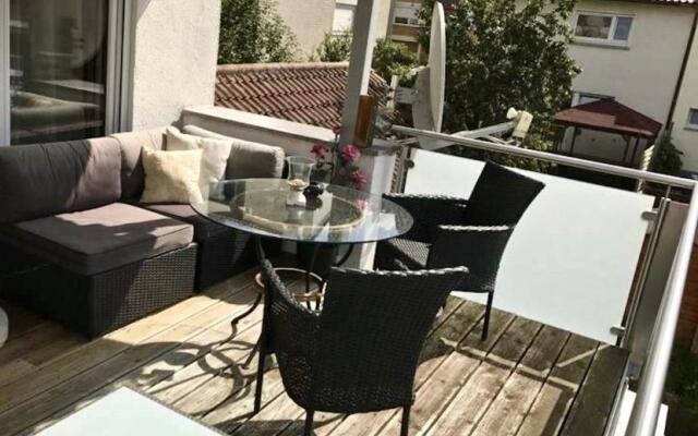 Luxuriöses Studio im Zentrum, Balkon, Kamin, Klima
