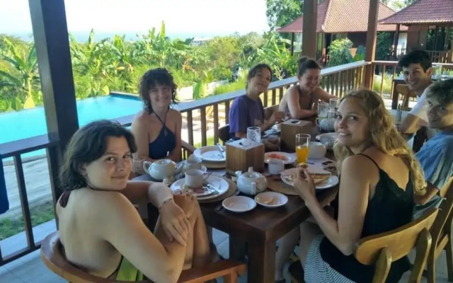 Sunset Hill Lembongan