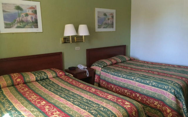 Farmington Inn