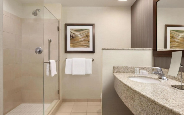 Courtyard by Marriott Charlotte Airport North